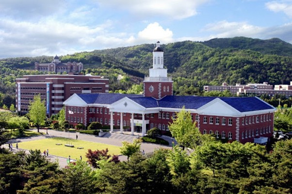 kmu vs đại học đông á